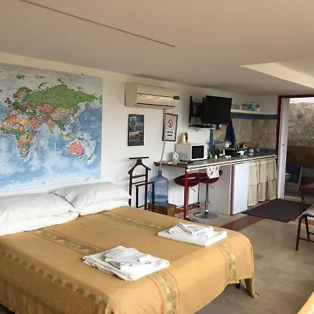 Camilla House Bed & Breakfast